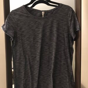 Lululemon Grey T-shirt